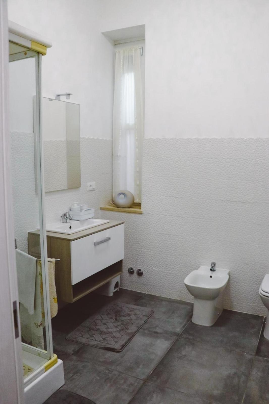 La Casa Di Piccoli Di Gabriele Martelli E Catia Pacetti - Appartamento アンコーナ エクステリア 写真